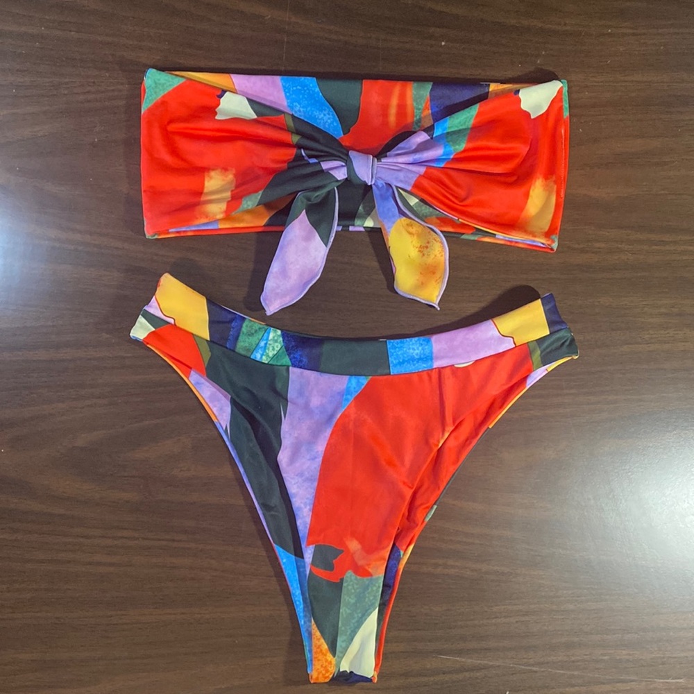 NWOT SHELN SWIMSUIT GRAPHIC TIE FRONT BANDEAU AND HIGH WAIST PANTY BIKINI - Picture 2 of 13